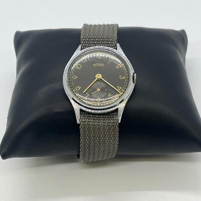 LOT 124: Vintage Technos WWII Military Watch - Winds and Ticks
