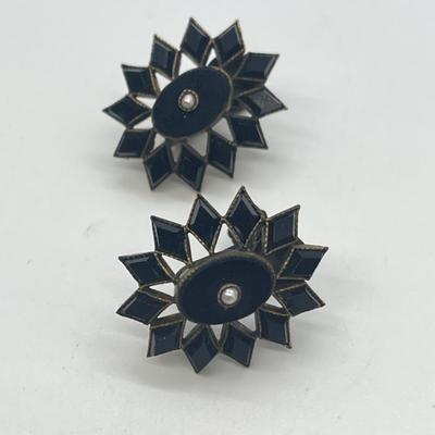 LOT 126: Vintage Mourning Pin and Screwback Earrings