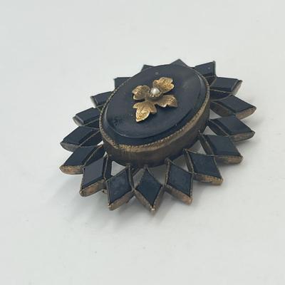 LOT 126: Vintage Mourning Pin and Screwback Earrings