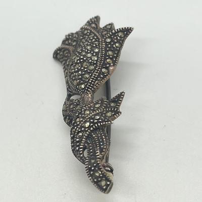 LOT 127: Sterling Silver Pins / Brooches - 33.6 gtw