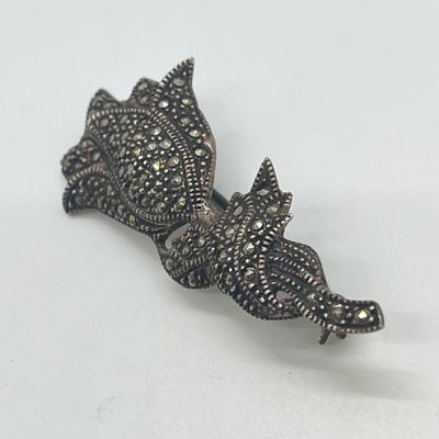 LOT 127: Sterling Silver Pins / Brooches - 33.6 gtw