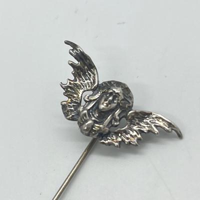 LOT 127: Sterling Silver Pins / Brooches - 33.6 gtw