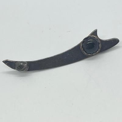 LOT 127: Sterling Silver Pins / Brooches - 33.6 gtw