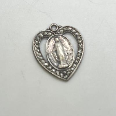 LOT 128: Sterling Silver Religious Pendants and Necklaces - 29.8 gtw