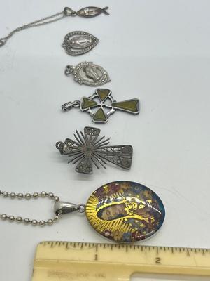 LOT 128: Sterling Silver Religious Pendants and Necklaces - 29.8 gtw