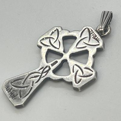 LOT 128: Sterling Silver Religious Pendants and Necklaces - 29.8 gtw