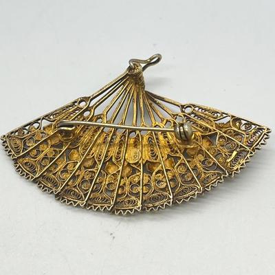 LOT 130: Vintage / Antique Brooches - Silver Cameo and Gold Vermeil over 800 Silver Fan