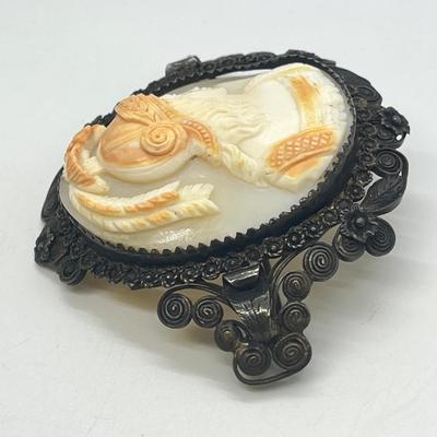 LOT 130: Vintage / Antique Brooches - Silver Cameo and Gold Vermeil over 800 Silver Fan