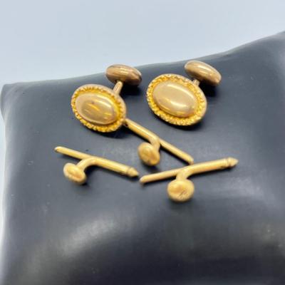 LOT 131: Vintage 14K Gold (Acid Tested) Cuff Links and Shirt Button Studs - 5.5 gtw