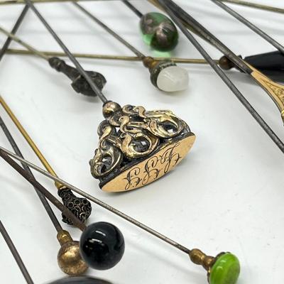 LOT 135: Vintage / Antique Stick Pins / Hat Pins