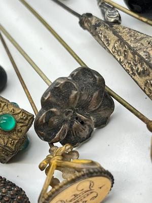 LOT 136: Vintage / Antique Hat Pins / Stick Pins