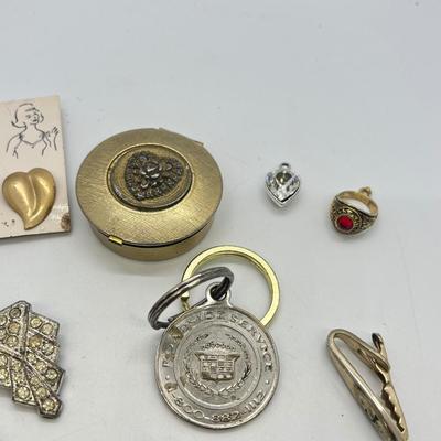 LOT 137: Vintage Costume Jewelry in Decorative Box