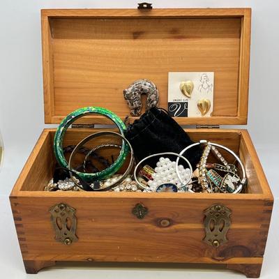 LOT 137: Vintage Costume Jewelry in Decorative Box