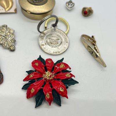 LOT 137: Vintage Costume Jewelry in Decorative Box