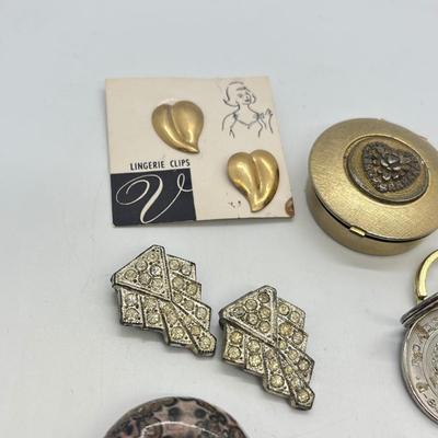 LOT 137: Vintage Costume Jewelry in Decorative Box