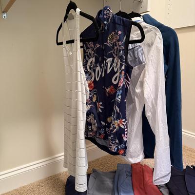 Athleta, Mountain Hardware & More Women’s Activewear, Size XS (UGB2-HS)