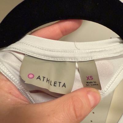 Athleta, Mountain Hardware & More Women’s Activewear, Size XS (UGB2-HS)
