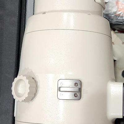 Canon EF 800mm 1:5.6 L IS USM Ultrasonic lens 12819 with Trunk and Cover