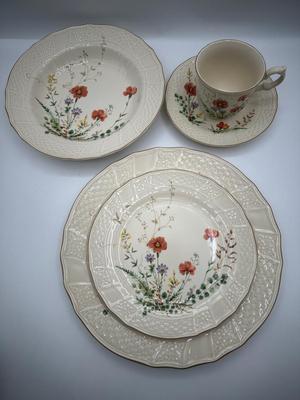 Mikasa Fine Ivory “Margaux” Dinnerware Set (Service for 4)