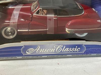 1/18 Die Cast 1947 Cadillac Car
