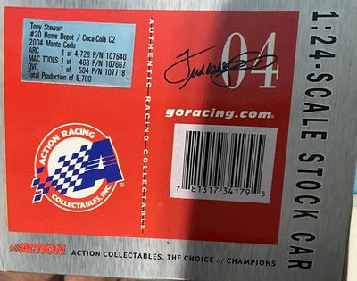 1/24 Die Cast Tony Stewart 2004 Nascar