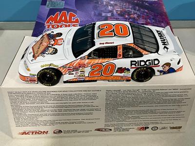 1/24 Die Cast Tony Stewart 2000 NASCAR