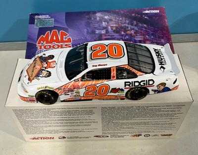 1/24 Die Cast Tony Stewart 2000 NASCAR