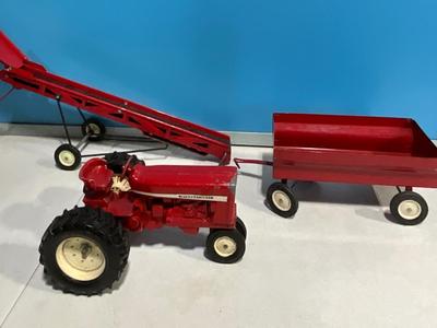 1/16 Metal Intern’l Tractor, Wagon, Conveyer