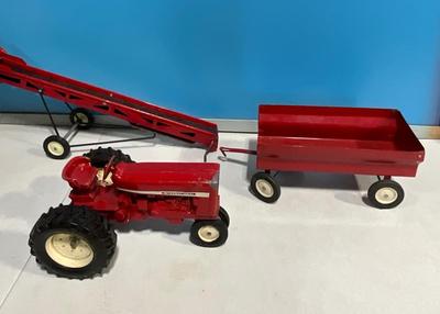 1/16 Metal Intern’l Tractor, Wagon, Conveyer