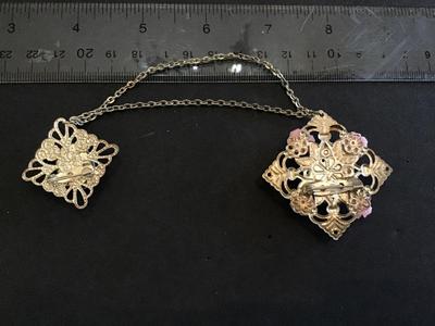 Vintage Sweater Clip