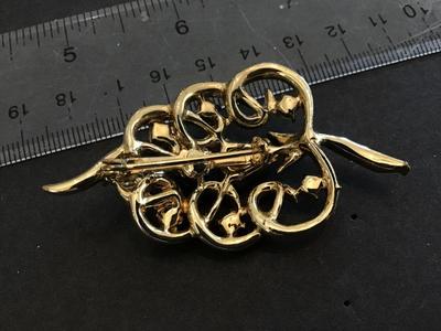 Beautiful Vintage Sparkling Brooch