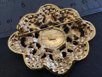 Gorgeous Signed Roman Brooch. Pretty