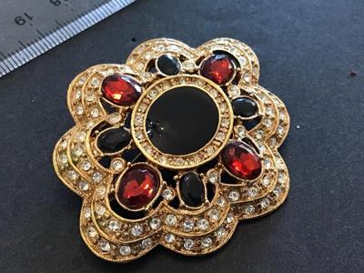 Gorgeous Signed Roman Brooch. Pretty