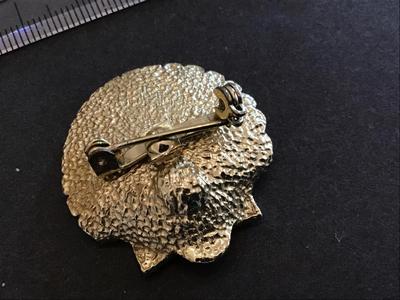 Vintage Clam Shell Pearl Brooch