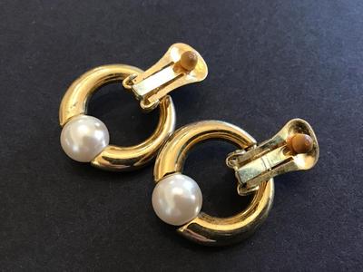 Door knocker Pearl Earrings