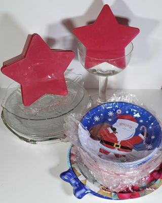 LOT 178G: Collection of Vintage Christmas Platters and Glass Dishes