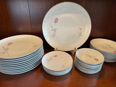 Vintage Deluxe Fine China “Rosedale 3009” Dinnerware Set – Japan