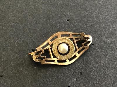 SW Antique Pin. Petite
