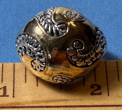 Designer 2-Tone .925 Sterling Silver Octopus Dome Ring Size-9 13.3 Grams in VG Preowned Condition.
