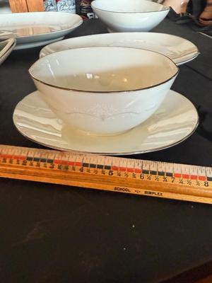 Sale Photo Thumbnail #2509: 12 dinner plates 12 bowls 12 plates 12 bread plates 12 small bowls