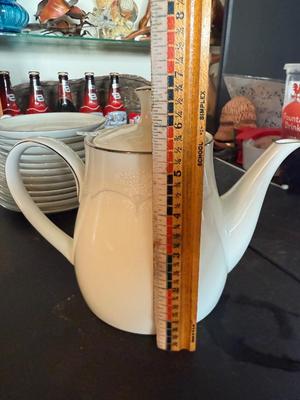 Sale Photo Thumbnail #2524: 12 tea saucers 12 coffee cups teapot cream & sugar