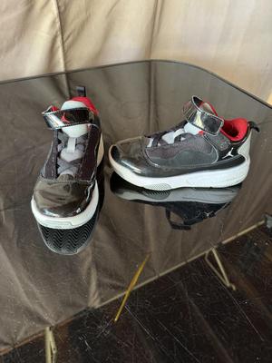 BOYS NIKE AIR JORDAN SHOES AND NIKE APPAREL