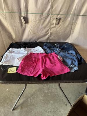 LADIES SHORTS SIZE 12 & LARGE