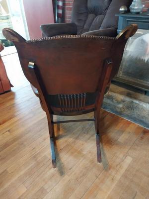 VINTAGE WOODEN ROCKING CHAIR