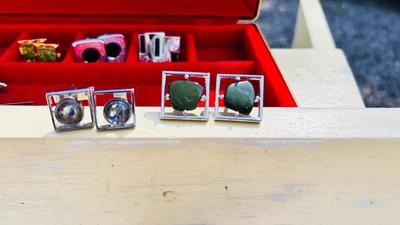 JEWELRY BOX PACKED WITH VINTAGE CUFFLINKS, 2 POCKET KNIVES AND A COORS ASHTRAY