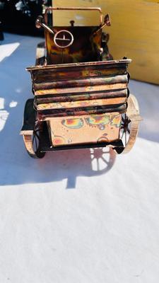 TIN MUSICAL CARS