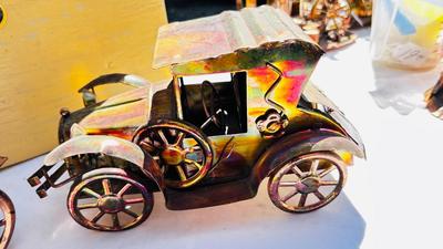 TIN MUSICAL CARS