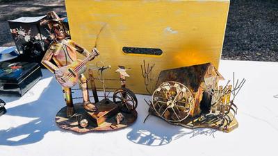 METAL ANIMATED MUSIC BOXES
