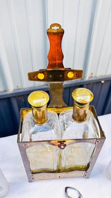 VINTAGE MUSIC BOX DECANTER SET AND SHOT GLASSES