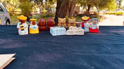 SOUTHERN SALT & PEPPER SHAKERS
